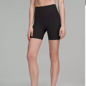 Lululemon Base Pace 6” Ribbed Shorts